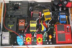 Mon pedalboard avant la moquette...